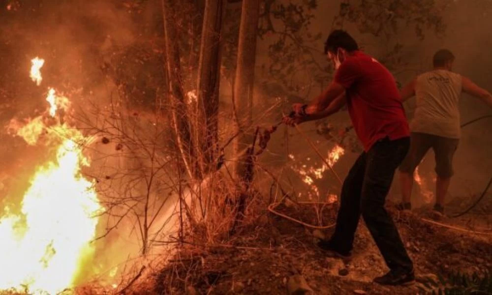 Σοκ προκαλεί η ομολογία του 14χρονου εμπρηστή: «Έβαζα φωτιές γιατί μου άρεσε να το βλέπω»